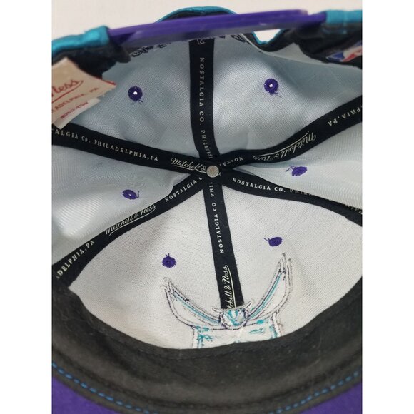 Mitchell and Ness Snapback Hat NBA Charlotte Hornets 4 Way Split Cap - Picture 6 of 9